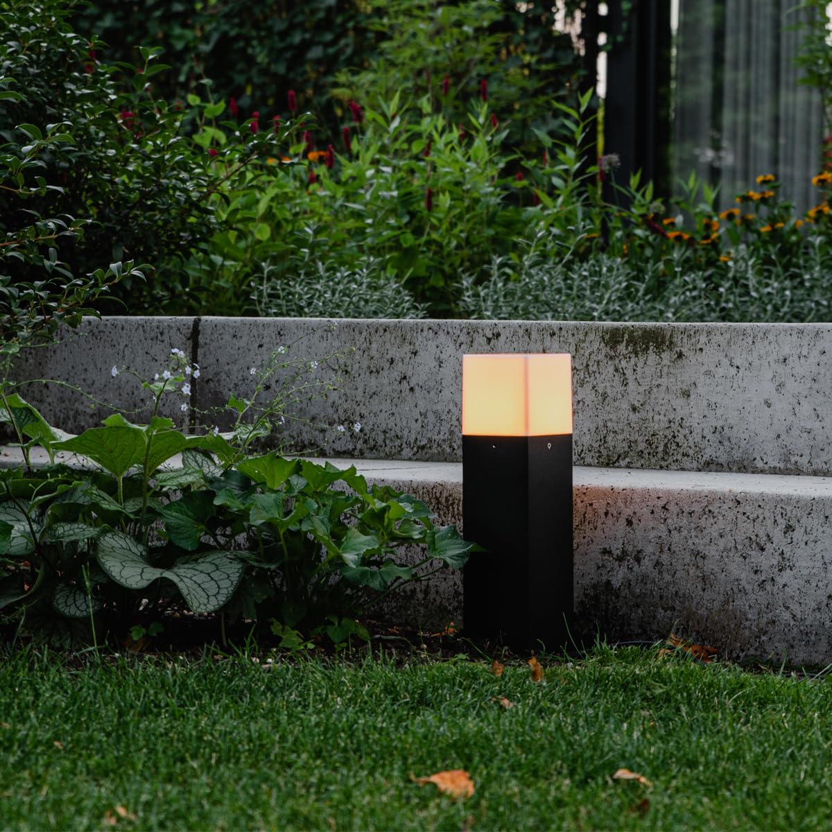 Qazqa Moderno Baliza negra pantalla blanco translúcido 30cm - DENMARK Aluminio/Plástico Rectangular Adecuado para LED Max. 1 x 15 Watt