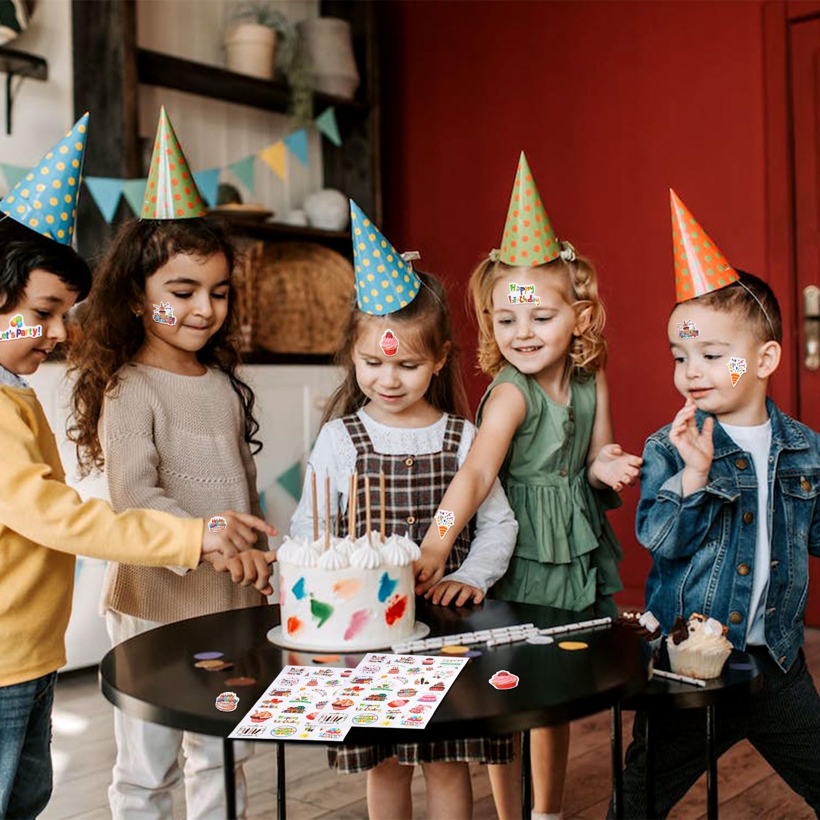 Assortimento di adesivi di compleanno piatti | Vettore Gratis