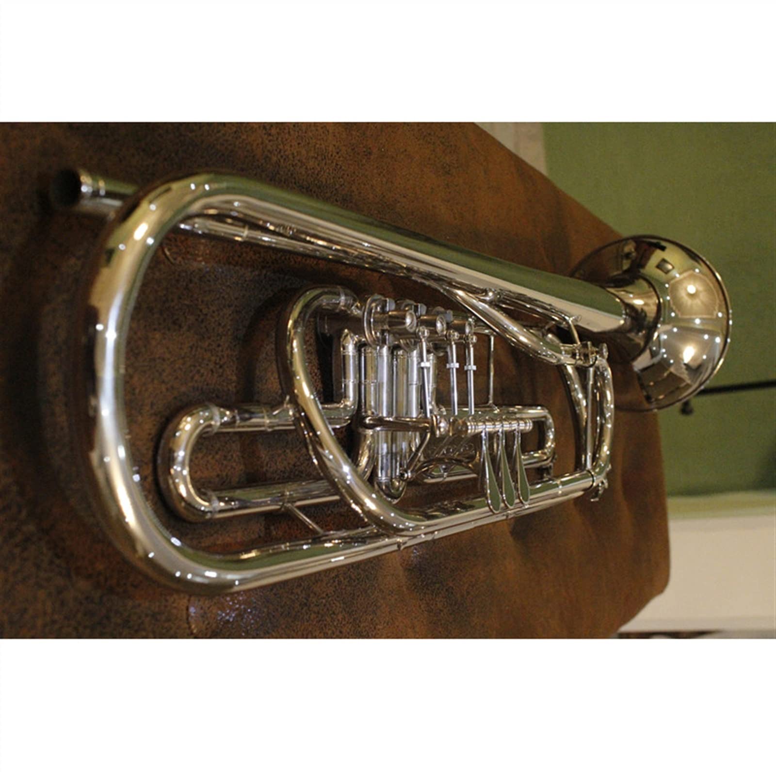 Instrumenty Muzyczne Do Trąbki Basowej Bb Z Futerałem Ustnik Żółty Korpus Z Mosiądzu Lakier Niklowany Posrebrzany początkujących trąbka