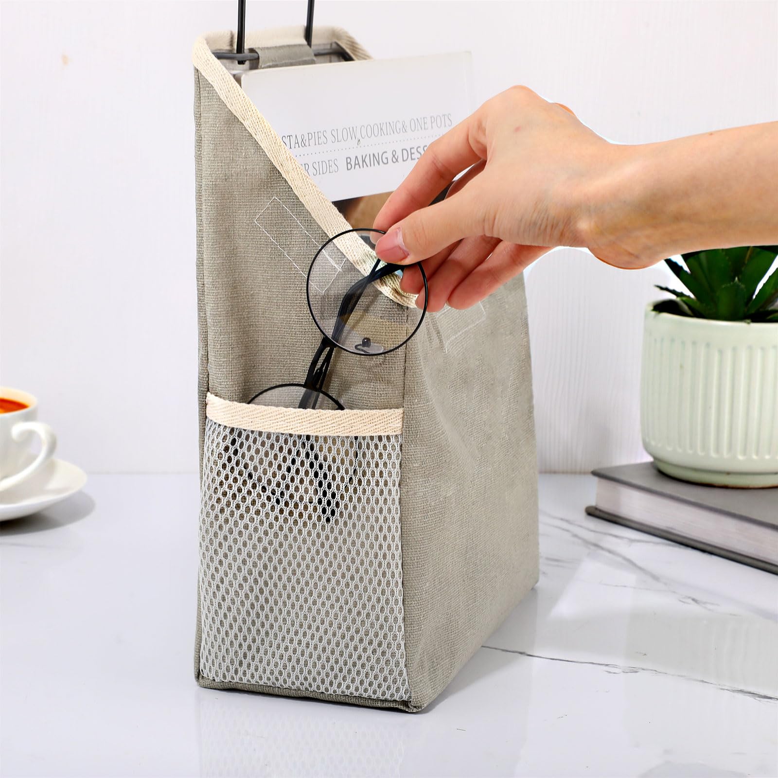 Woanger 12 bolsas de almacenamiento para colgar en la pared, bolsa organizadora para colgar en la puerta, armario, contenedores con ganchos para dormitorio, baño, 15 x 4.3 x 8.7 pulgadas (blanco, gris