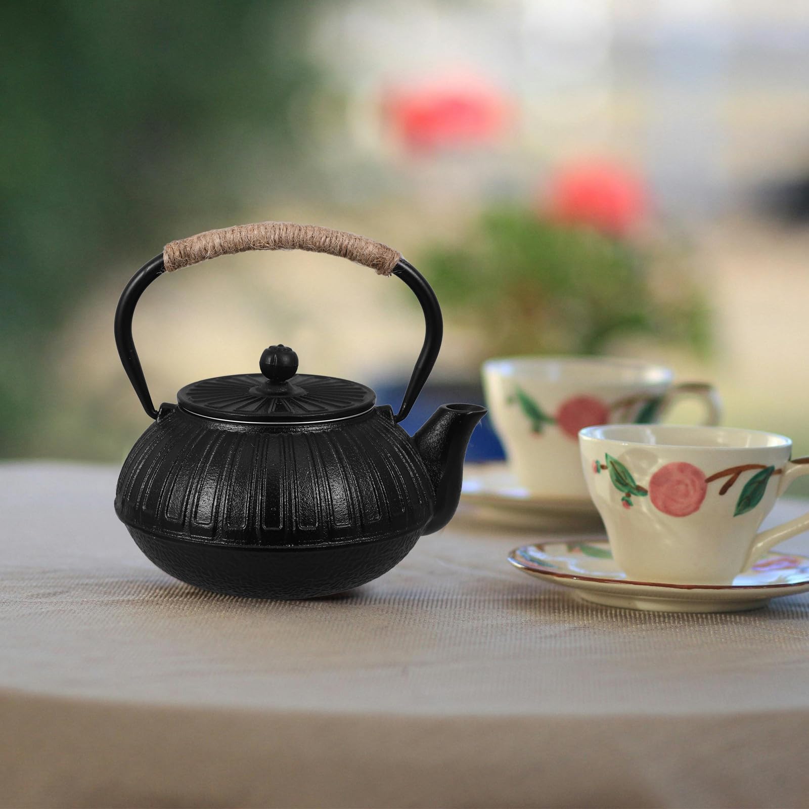 Tetera de Hierro Fundido de Estilo Japonés Infusor para Preparar Té, Capacidad 600ml, Diseño Elegante y Multifuncional Adecuado para Cocina y Compartir en Familia