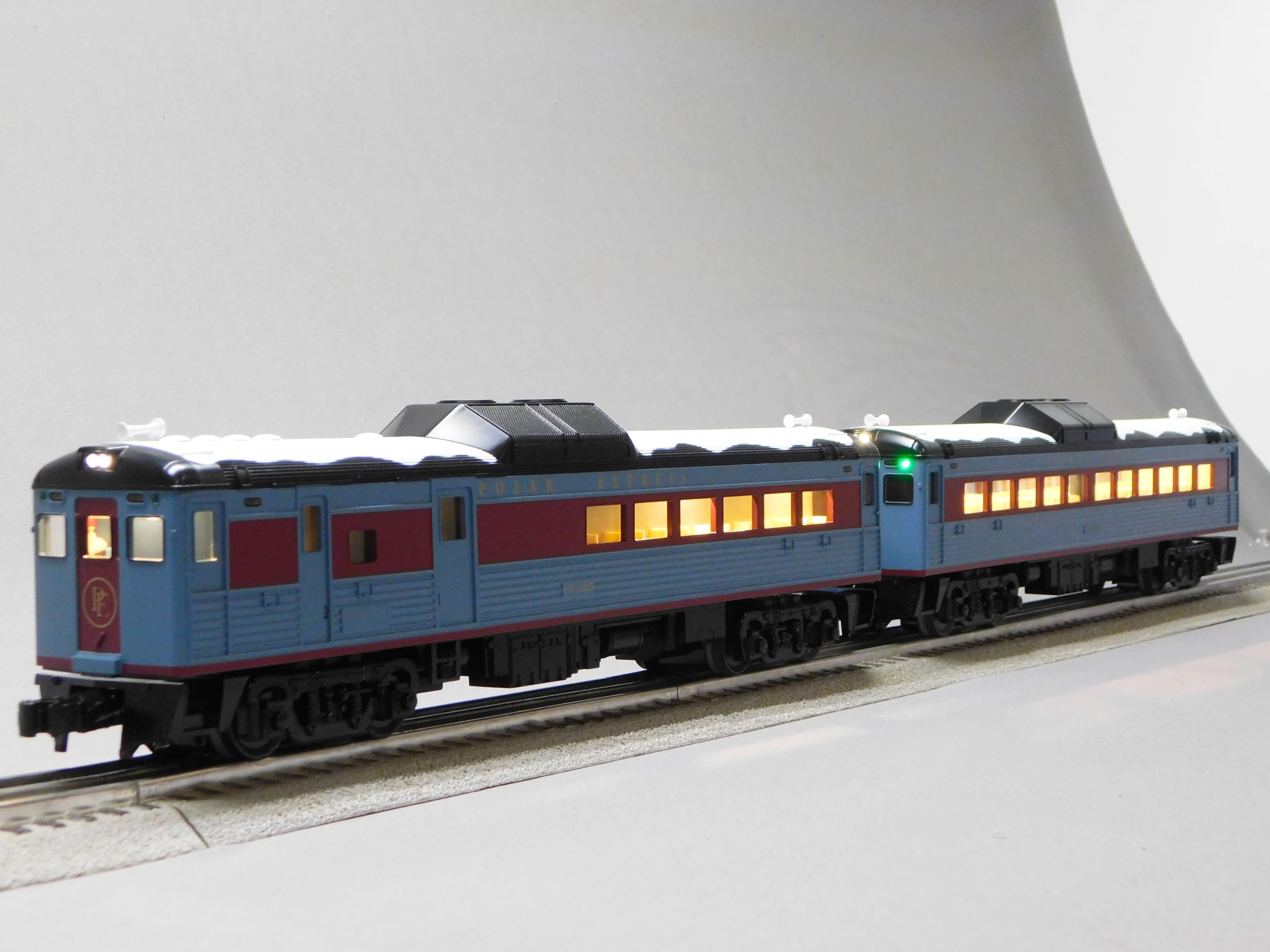 Lionel The POLAR EXPRESS BUDD LIONCHIEF PLUS 2.0 RDC UNIT COMBO 2335110