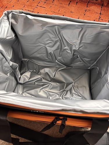 A highly useful large capacity food cool bag.