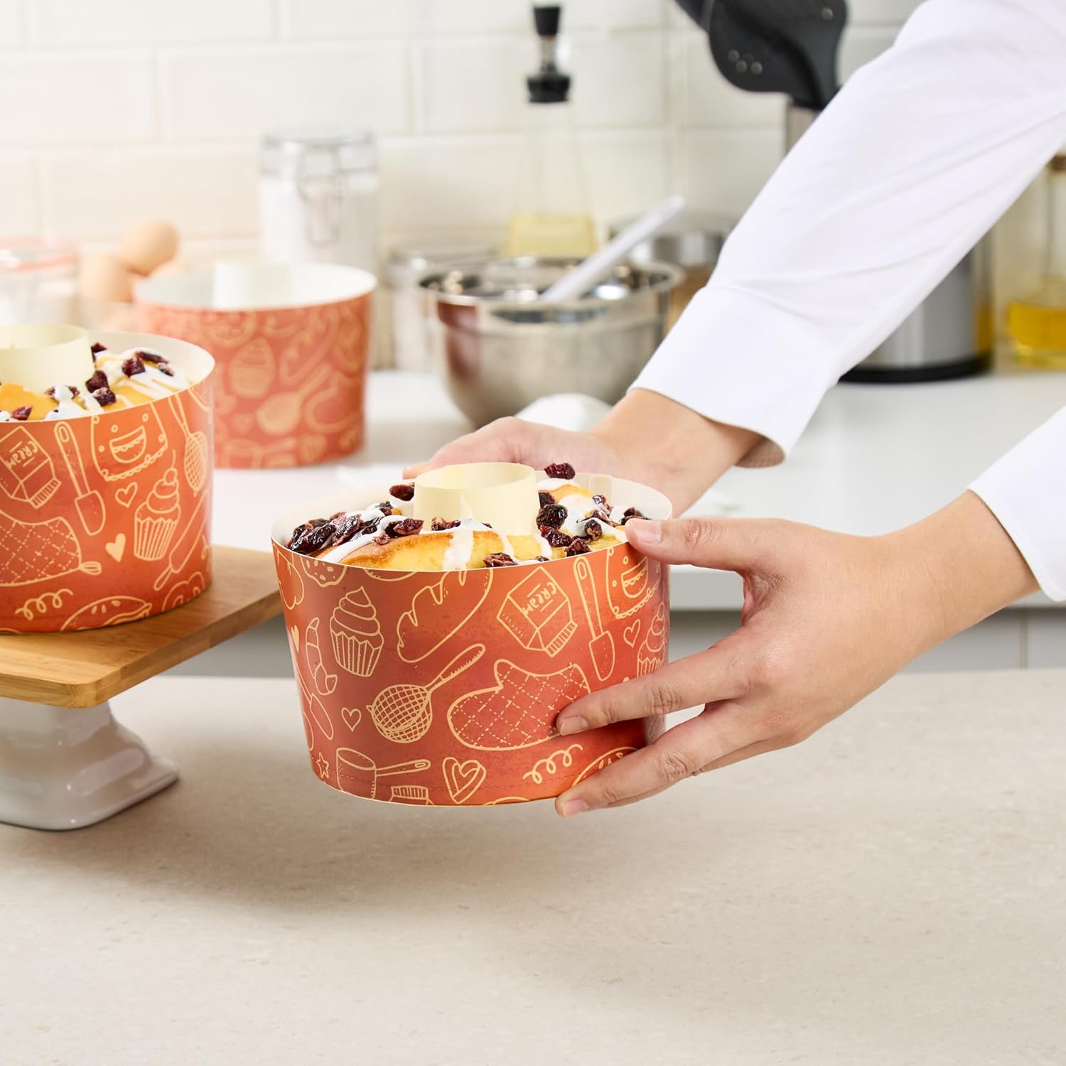 Restaurantware Angel Food Cake Pan 400 Pack of 52.7 oz Greaseproof Cake Pans Disposable Quick-Release Oven-Safe Freezer-Safe Sturdy Paper Tube Pan For Baking
