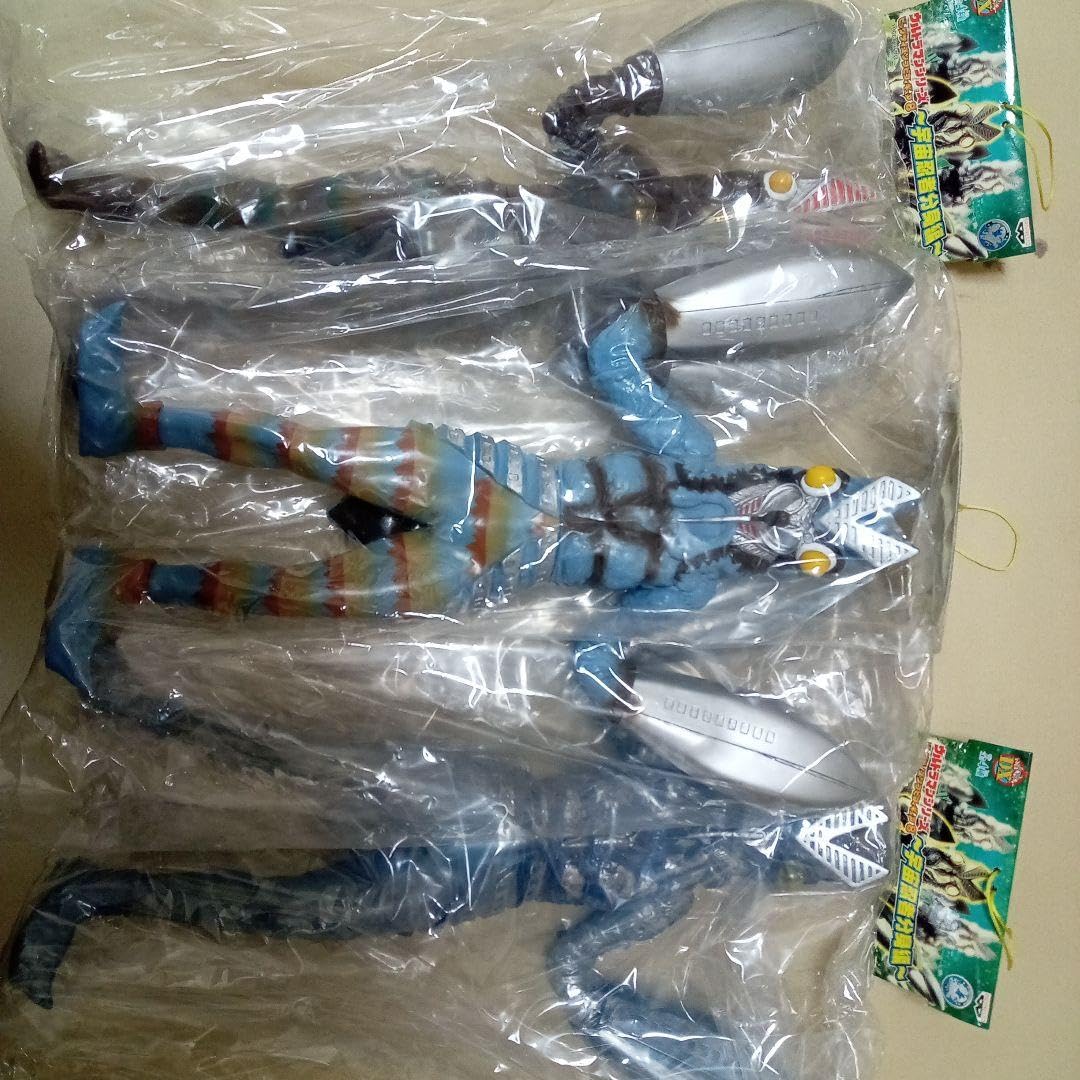 Amazon.co.jp: 巨大バルタン星人ソフビフィギュア・トリプルセット  