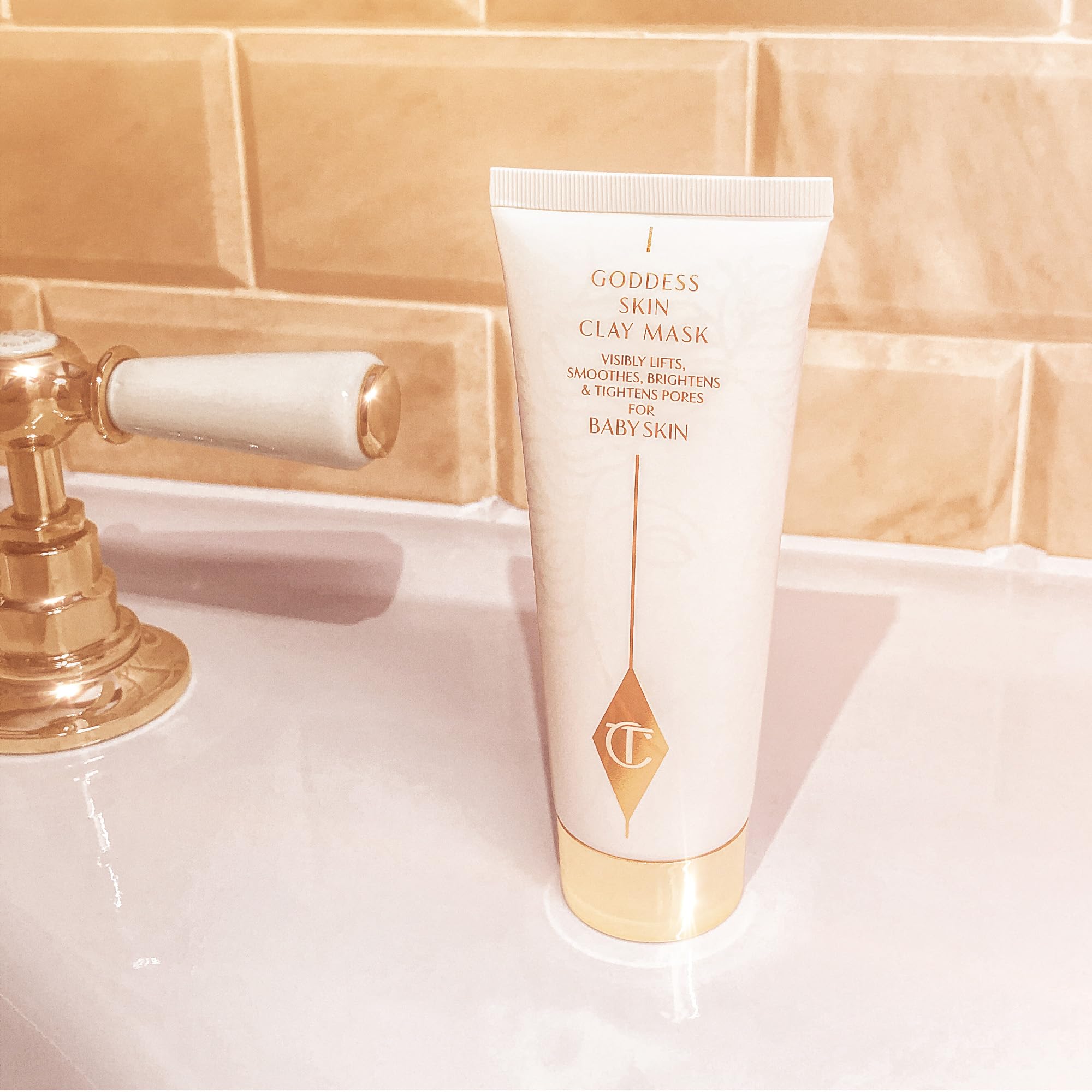 Charlotte Tilbury Goddess Skin Clay Mask - Pore Tightening & Hydrating Clay Face Mask with Vitamin C & Sweet Almond Oil - Reveals a Luminous, Dewy Glow