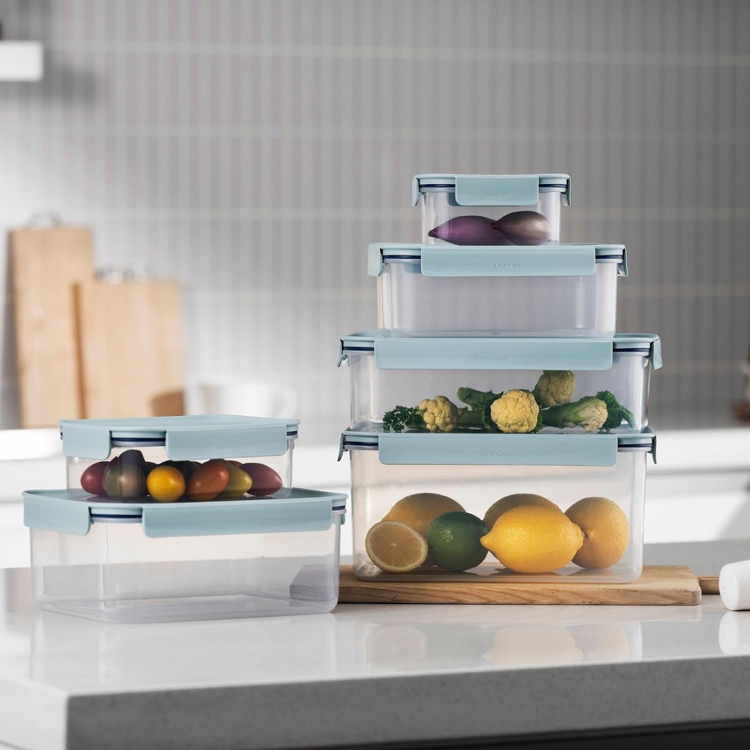 LocknLock HPL404 Classic-Plus Plastic Food Storage Container with Lid for Kitchen, Lunch, Meal Prep, and Leftovers, BPA-Free, Airtight, Leakproof, Microwave, Dishwasher, Freezer-Safe, 910ml - Image 2