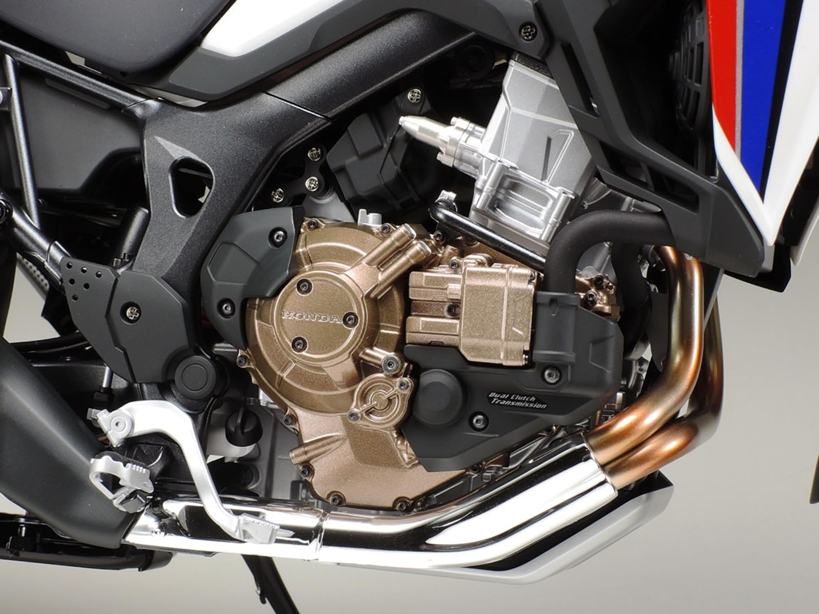 TAMIYA 1:6 Honda CRF 1000L Africa Twin Enduro - modelkit, Kit de plástico, Kit para Montar, réplica Detallada, sin Pintar