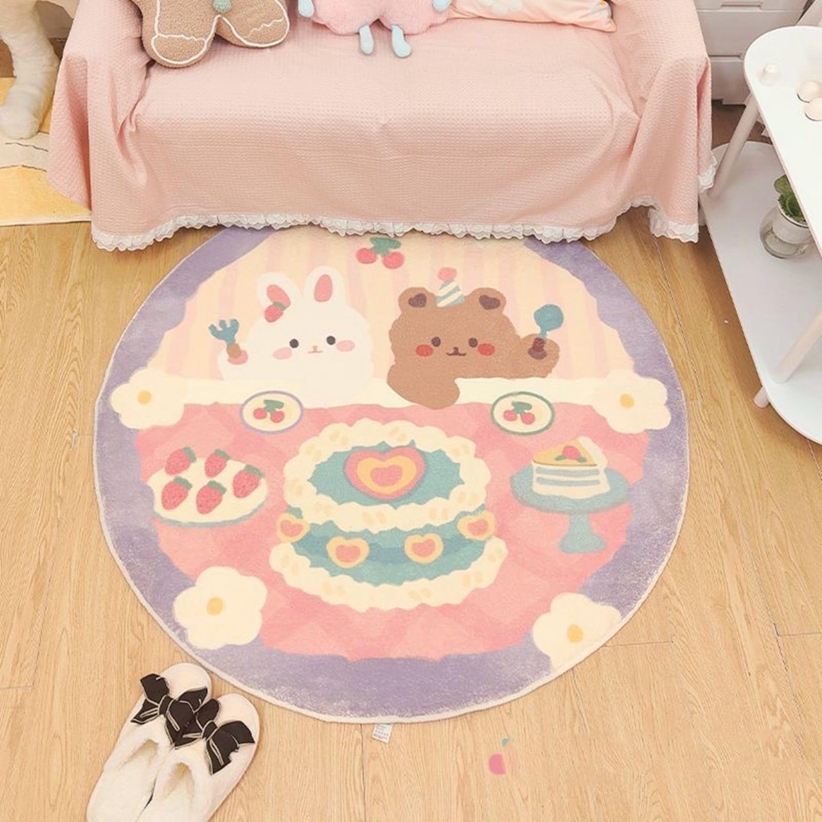 Amazon｜円形グラ ラグマット カーペット 140 かわいい ハート型 花型