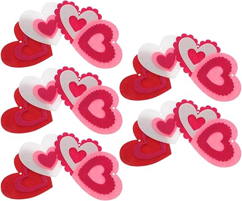 MAGICLULU 20 adornos de fieltro colgantes de corazón pequeño, etiquetas de corazón colgantes, decoración artesanal para compromiso, boda,