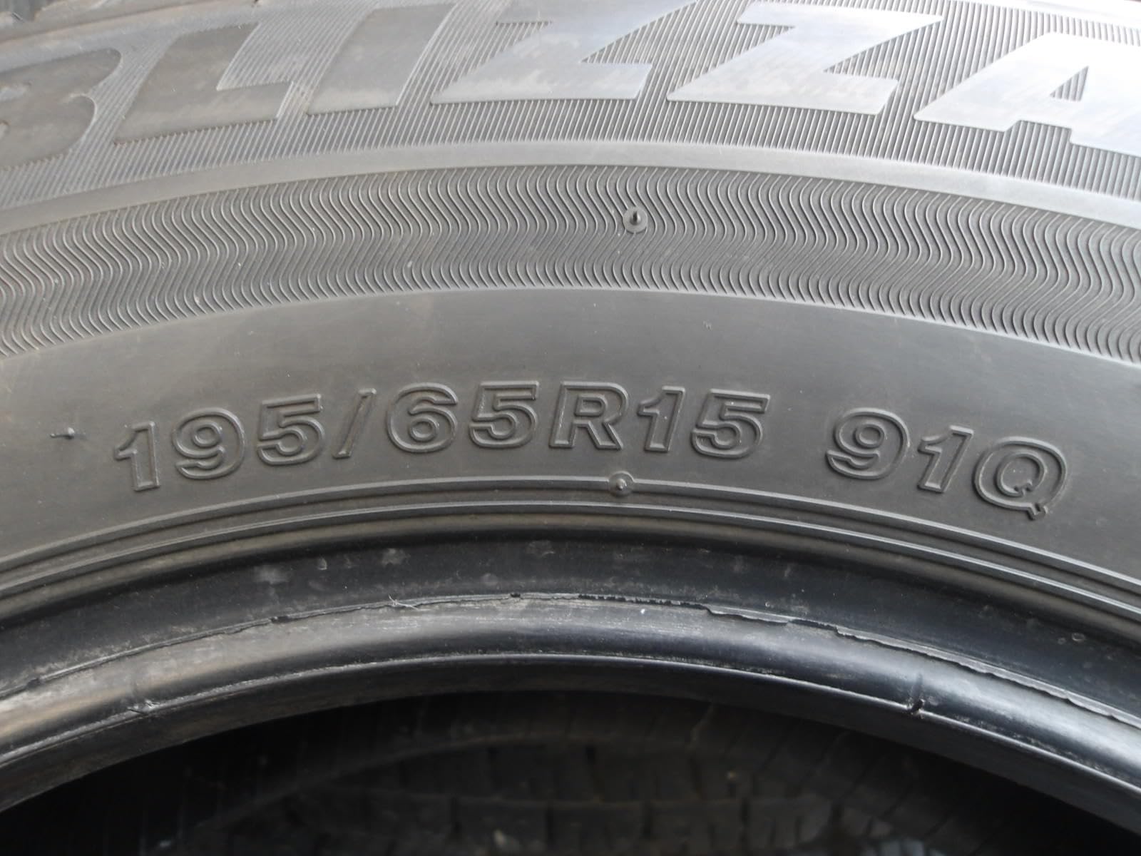 Amazon.co.jp: P949-11 195/65R15 冬4本セット スタッドレス 91Q 195