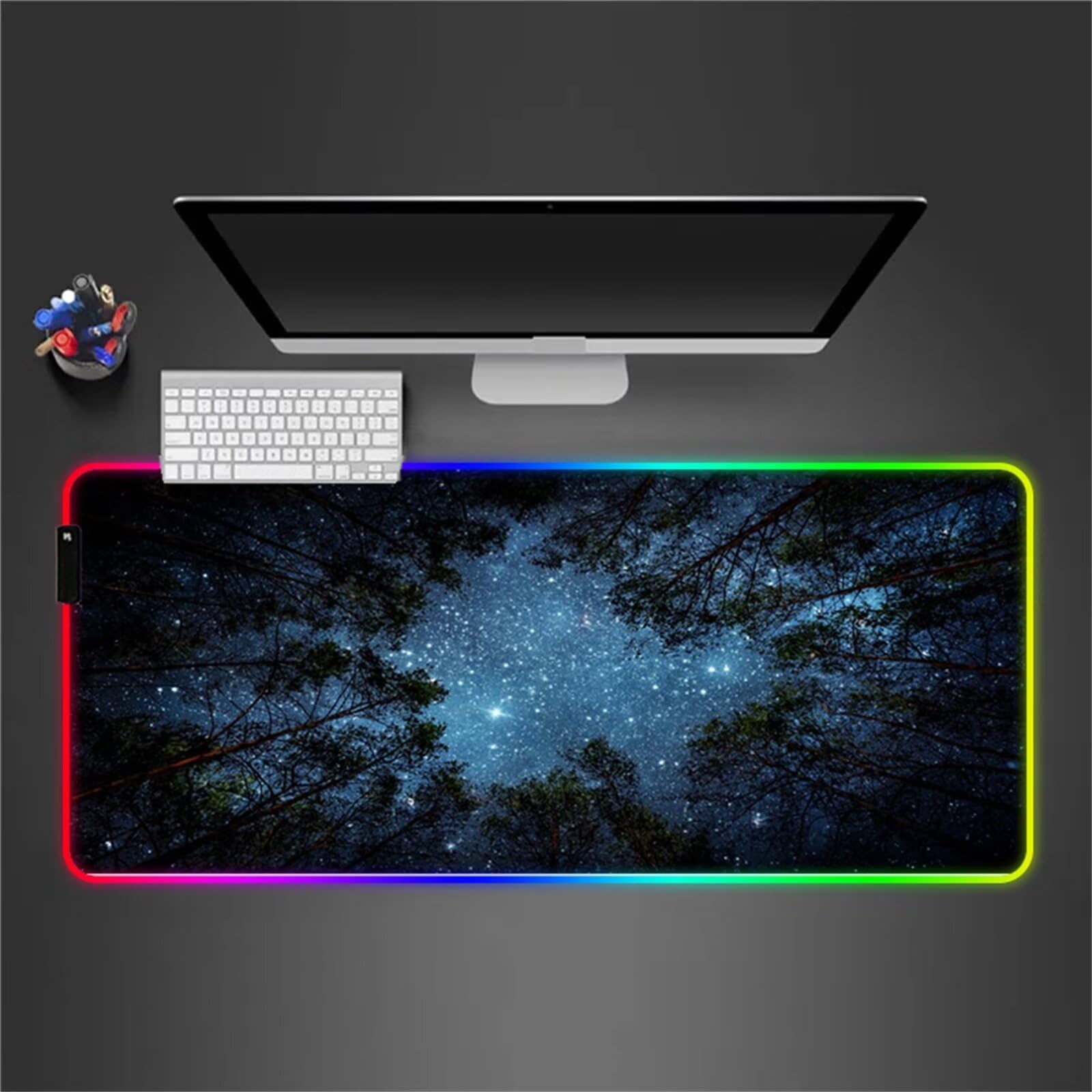 Tappetino per Mouse RGB XXL Grande Tappetino per Mouse da Gioco LED Stelle della Foresta 900x400x4mm con 14 Modalità di Illuminazione e Base in Gomma Antiscivolo per Giochi Lavoro e Studio