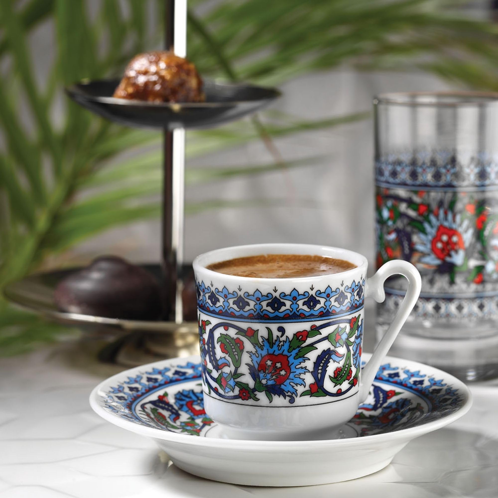 Kütahya Porselen Topkapi Türkische Kaffeetassen 12-teilig, aus Porzellan, 6 Mokkatassen 70 ml mit 6 Untertassen, İznik Dekor, Türkischer Kaffee Espresso Tassen Set, Floral