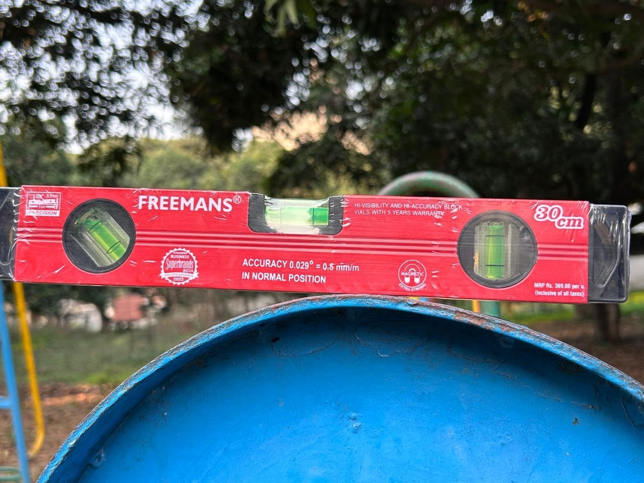 9 Inch Magnetic Torpedo Level with 3 Bubble Vials for Home and Construction Use