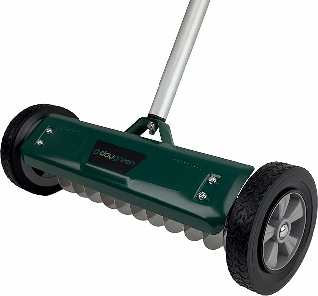 DAYGREEN DAYGREEN Hand-Vertikutierer VT-32 (32 cm Arbeitsbreite, 11 Edelstahlmesser, Leichtlauf-Räder) — Vertikutierer