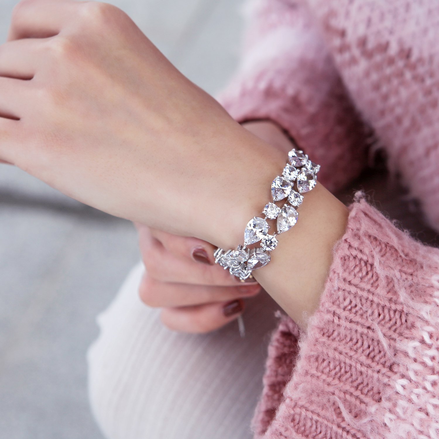 Pulsera de plata con circonitas en forma de lágrima, para mujeres