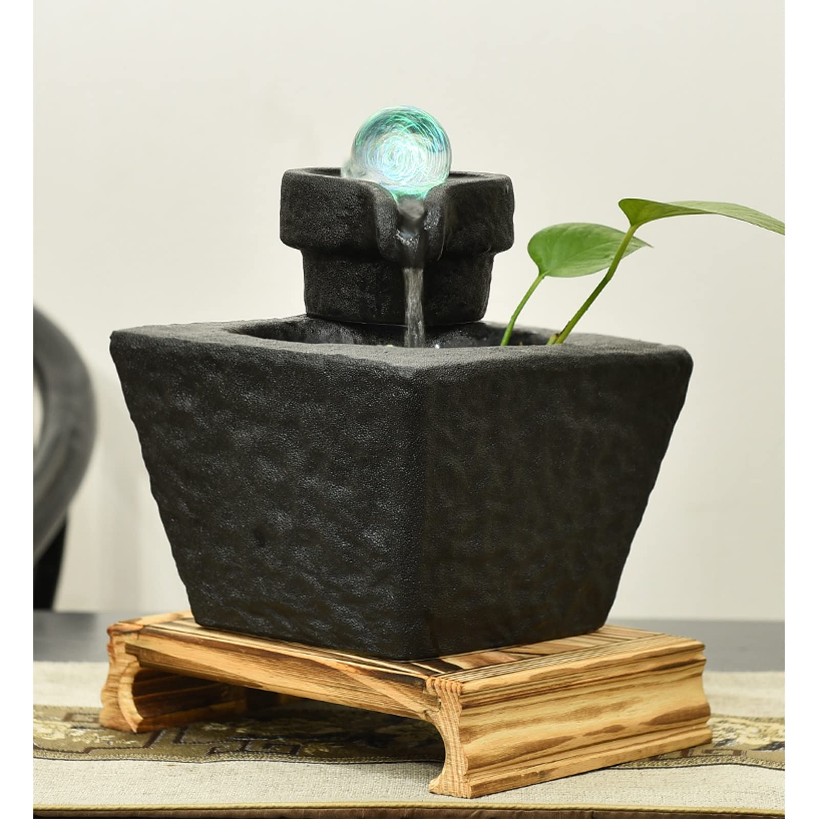 Fontana da Interno Feng Shui Fontana da tavolo in ceramica con sfera, pompa e base in legno for fontana d'acqua corrente creativa for interni, scrivania, ufficio e decorazioni for la casa, nera Fontan