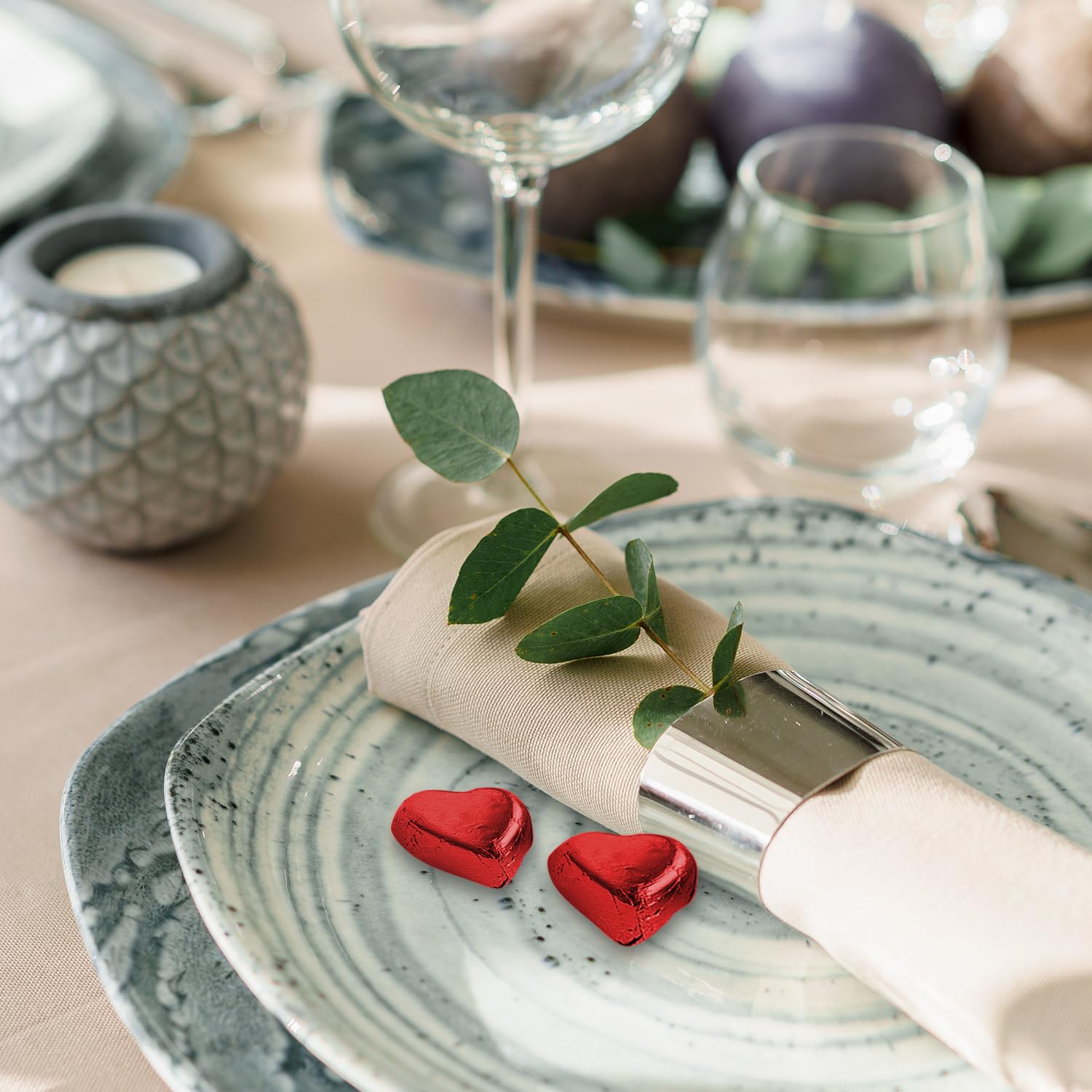 Günthart 150 Stück Rote Schokoladen Herzen mit Nougatfüllung | Nougatcreme Ilexblätter | Give Away | Weihnachten Ilex (1,1 kg) (Packung mit 2)