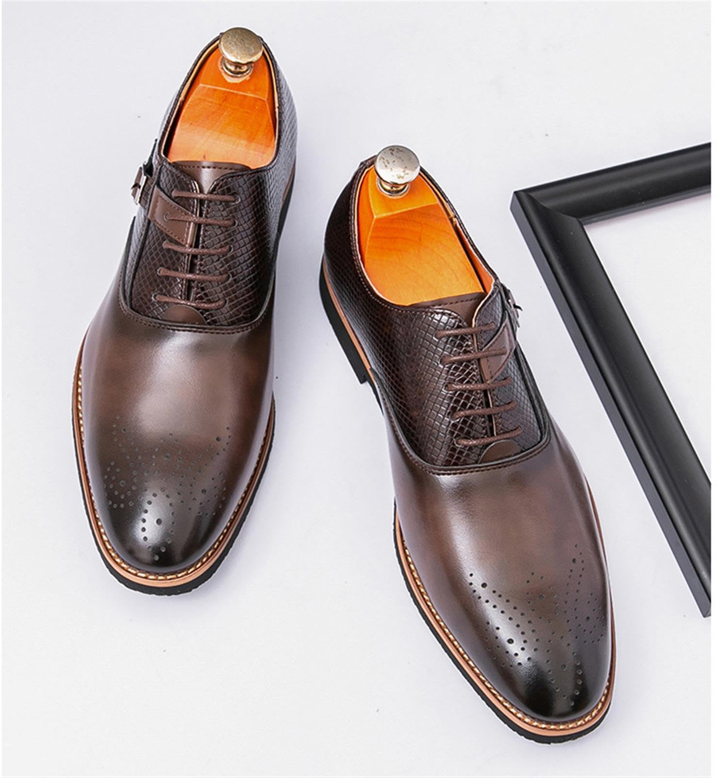 Scarpe Oxford da Uomo Eleganti Brogue Stringate Classiche Stampa Serpente Scarpe Formali Business Cerimonia con Fibbia