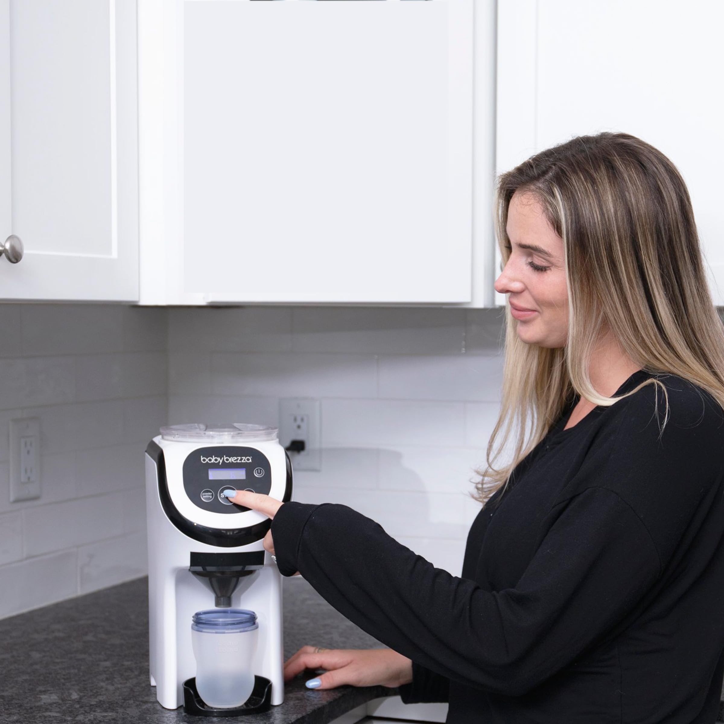 Baby Brezza Formula Pro Mini – Miscelatore per la preparazione di formule per neonati - Prepara latte in polvere - Portatile per i viaggi - Bianco