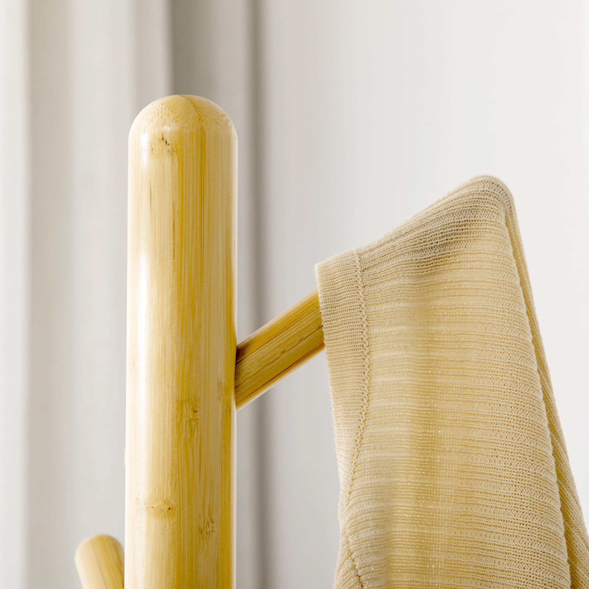 HOMCOM Portemanteau sur Pied Meuble d'Entrée 8 Patères 175,6H cm | Portant à Vêtements, Vestiaire, pour Vêtements Chapeaux, Entrée Couloir, en Bambou et Métal