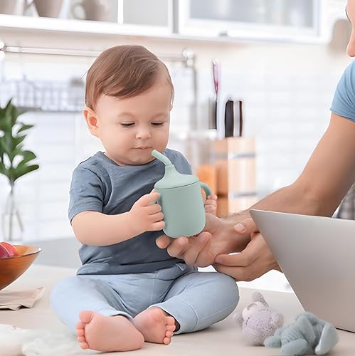 Miniatura 2 de PandaEar Paquete de 2 vasos de entrenamiento de silicona 100% diminutos con asas y popote para bebés y niños pequeños (rosa verde)