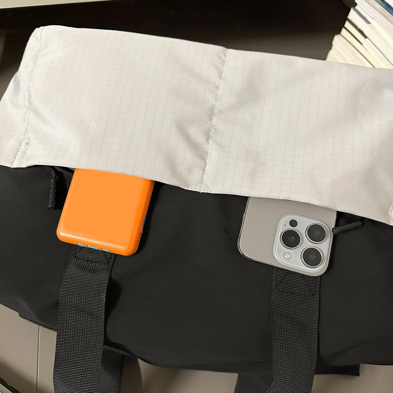 Borsa da viaggio leggera, spaziosa borsa a tracolla in tessuto Oxford, grande borsa sportiva con più scomparti, borsa sportiva da viaggio con tasche, cachi