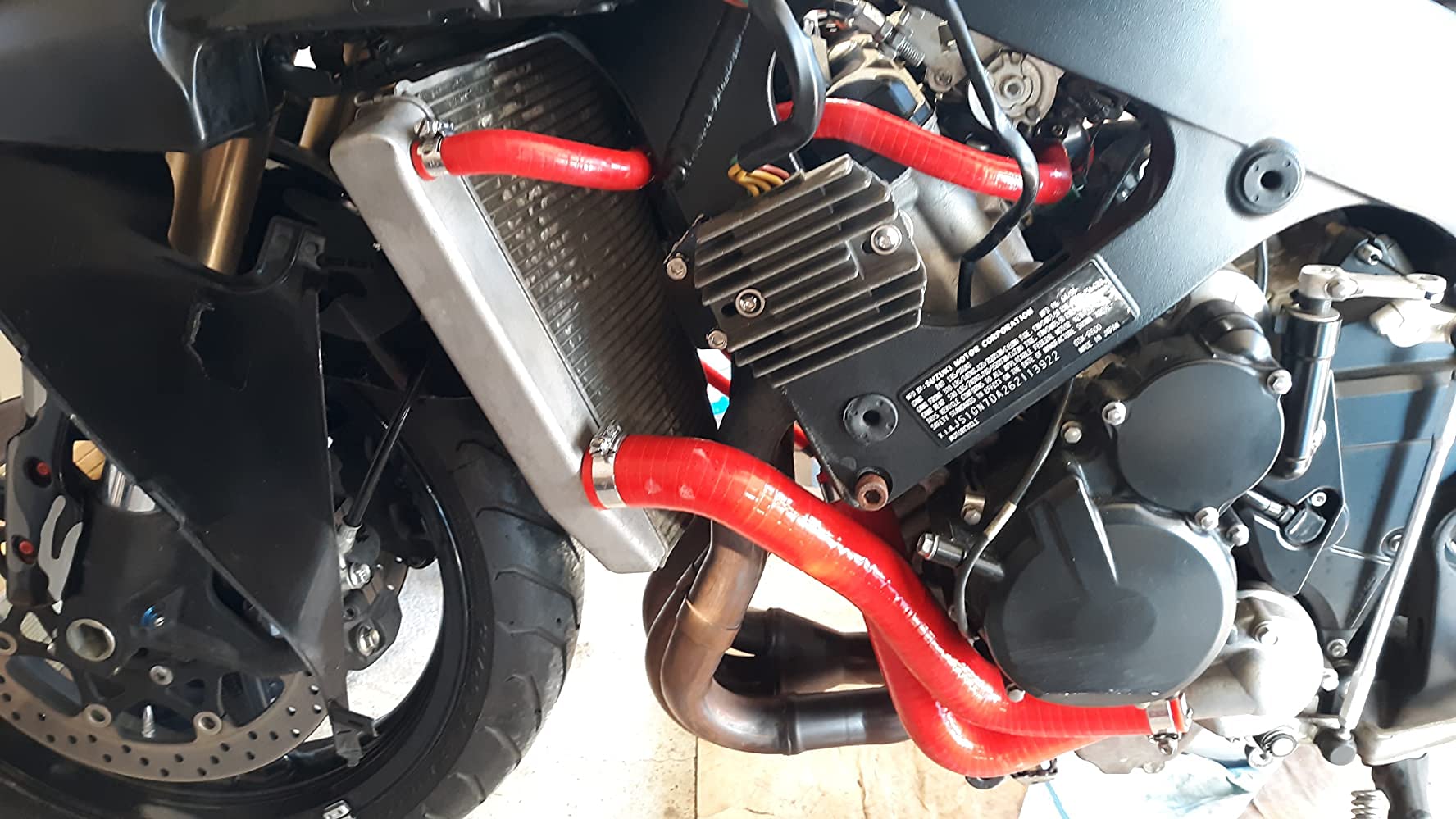Tuyau de moto 3 couches 4,5 mm Performance pour Suzuki GSXR 600 750 2006-2010 K7 K8 K9 (rouge)