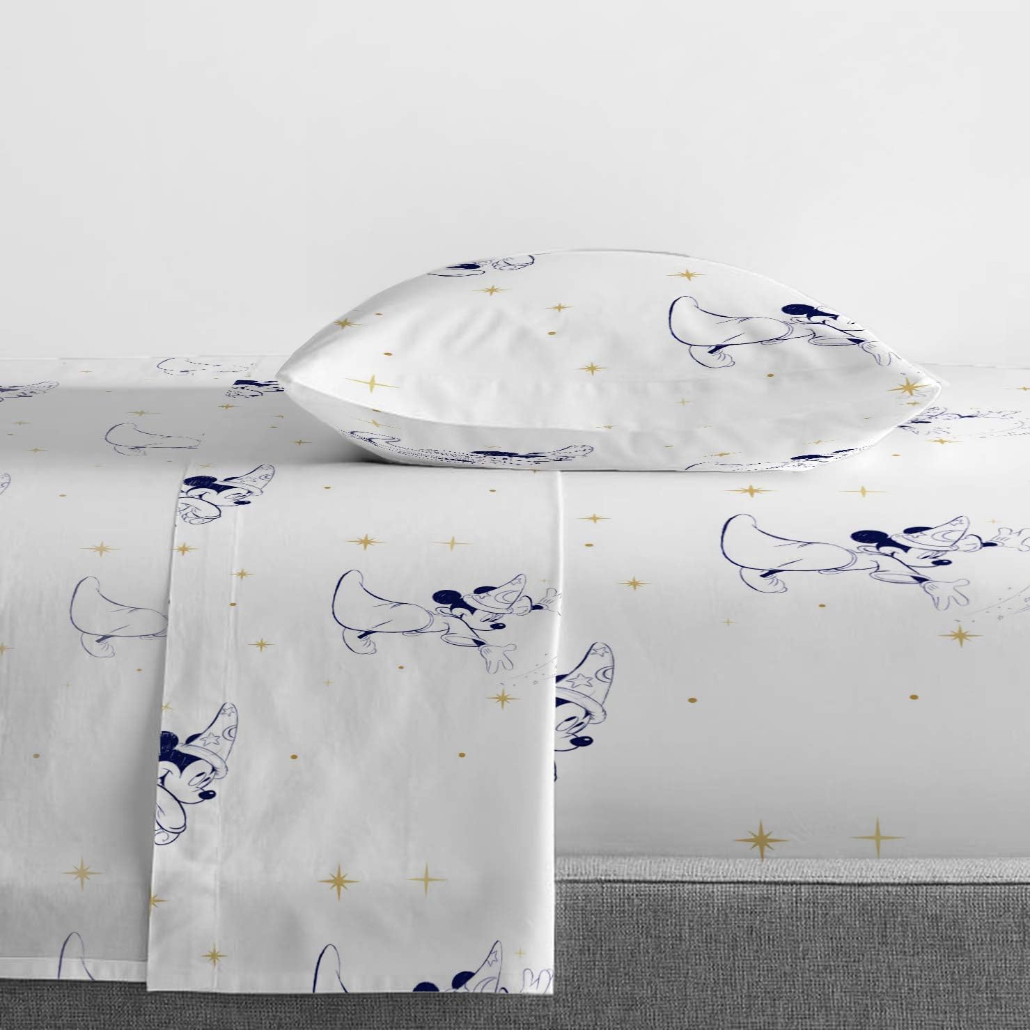 Amazon Co Jp Jay Franco Disney Fantasia ツインベッド5点セット 掛け布団とシーツのセット ミッキーマウスが特徴の寝具 スーパーソフト 色あせ防止マイクロファイバー ディズニー公式製品 ホーム キッチン