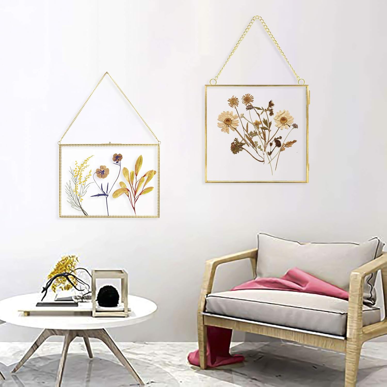 Yolmina Dried Flowers Frame, Wall Hanging Picture Frame Heart Shape Brass Outlook Decor Glass Photo Frame Ornament for Pressed Flowers 8x12 inch Frame Only