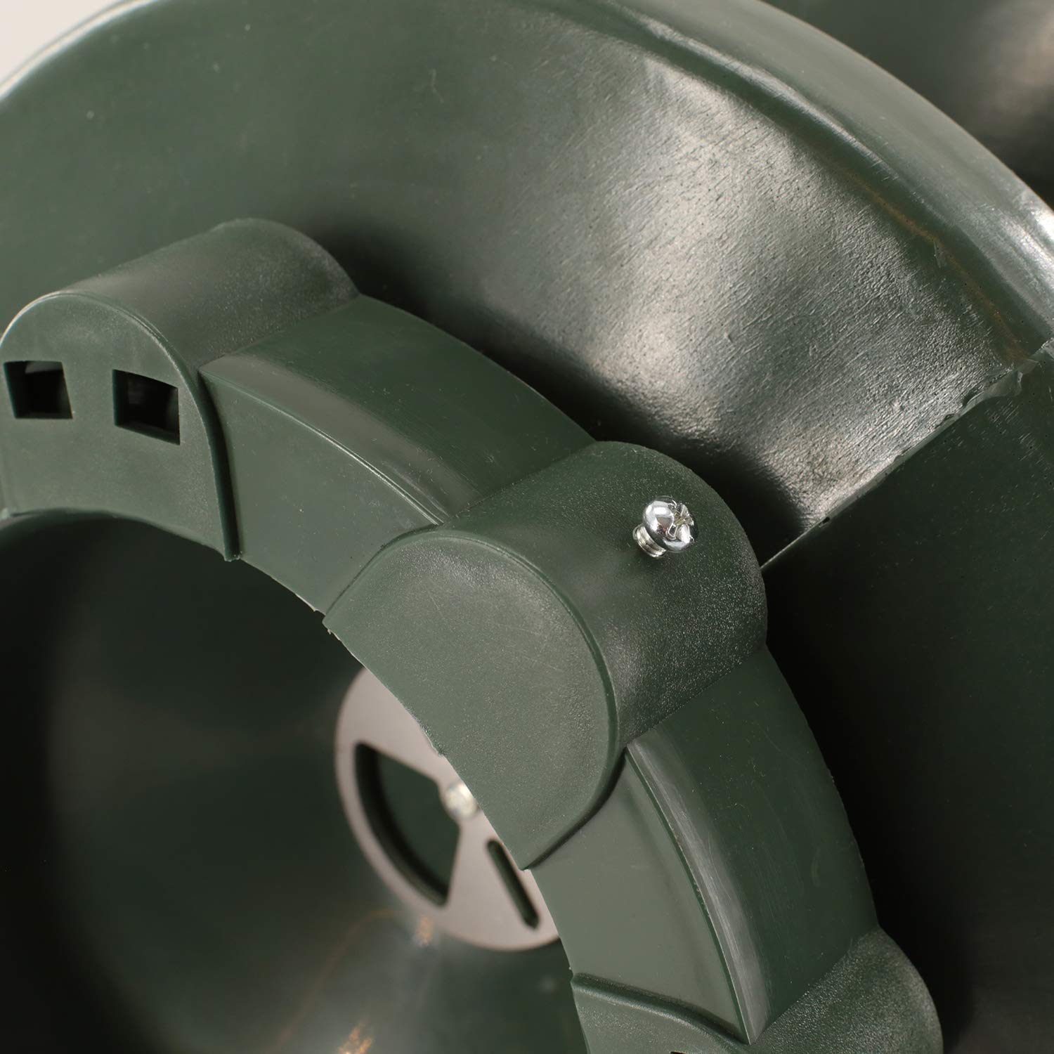Martenbrown® Futtertrommel I Kirrtrommel I Sautrommel I Sauenkreisel für Schwarzwild I Kirrkegel I Saukegel I Kirrautomat I für Schwarzwildfütterung + Bodenanker