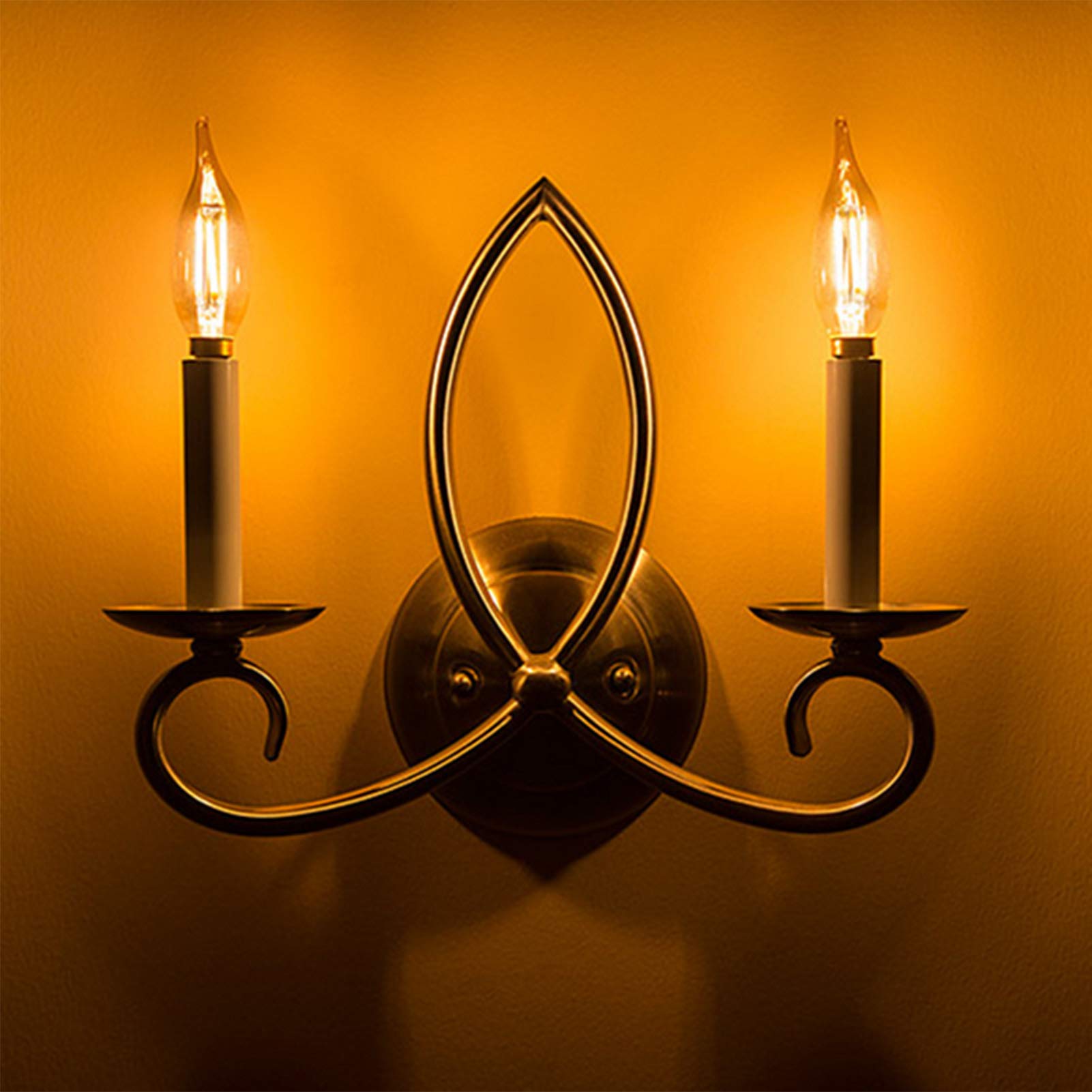 Ampoules LED Edison vintage, lampe à incandescence 2 W = 20 W, paquet 6 ampoules à bougie à flamme jaune chaude, ampoules lustre à intensité variable, base dorée E12