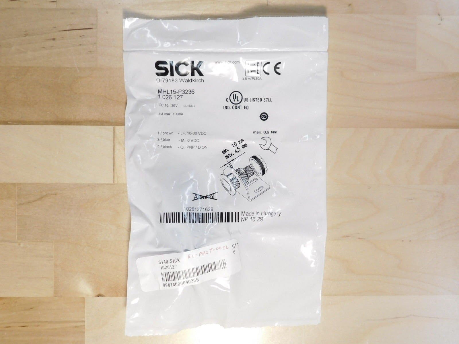 BRAND NEW - Sick Optic Electric MHL15-P3236 Proximity Sensor Photo Switch