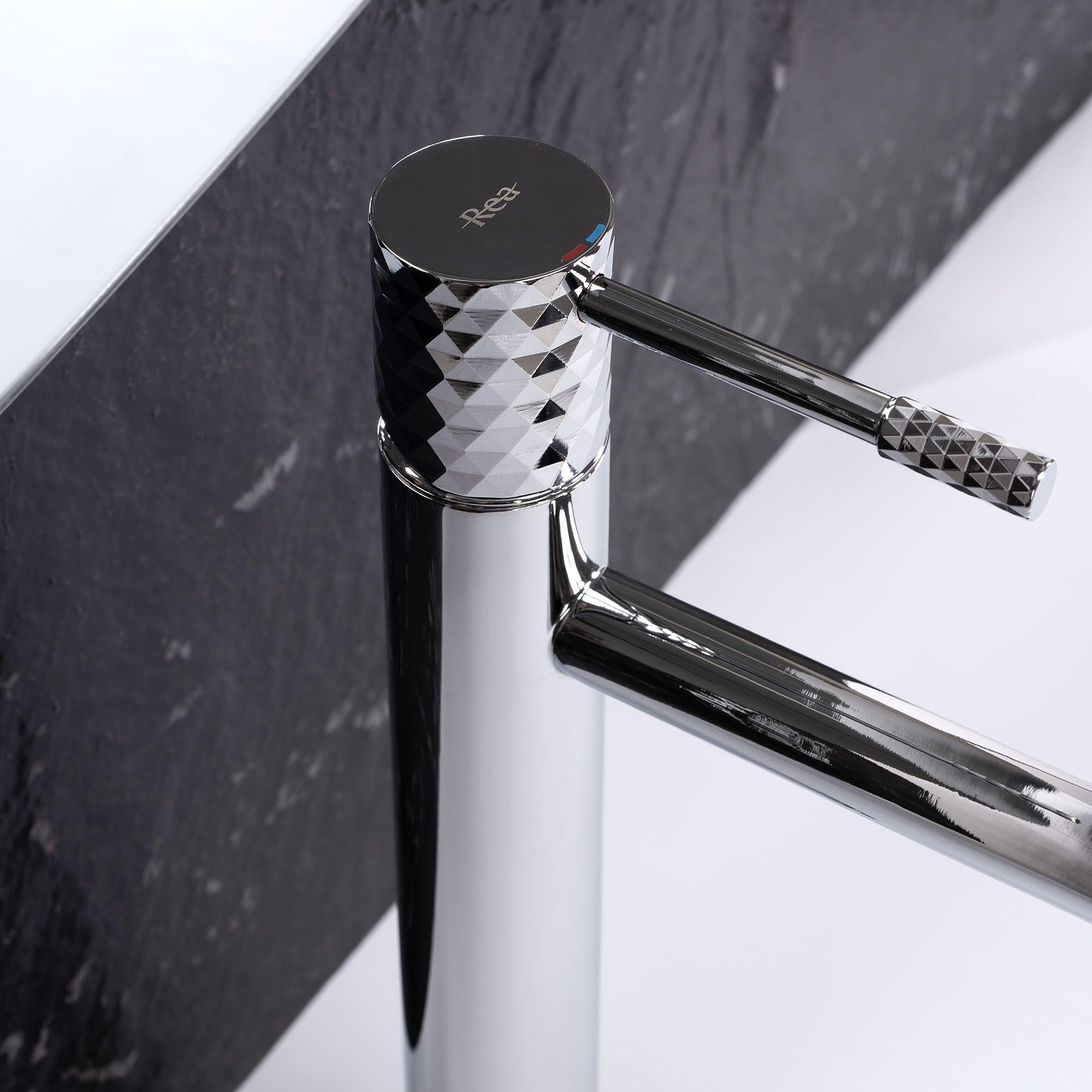 Rea - Bateria Umywalkowa Łazienkowa Lungo Diamond Wysoka, Mosiądz, Głowica Ceramiczna