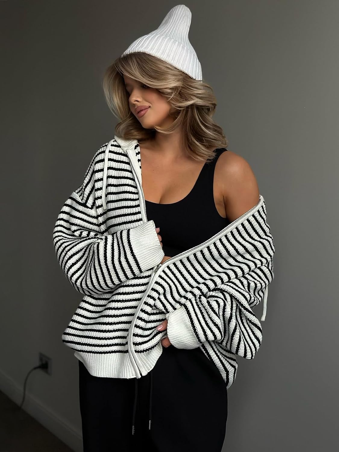 utcoco Womens Oversized Knit Hoodies 2025 Fall Outfits Fashion Zip Up Sweatshirt Contrast Striped Sweaters