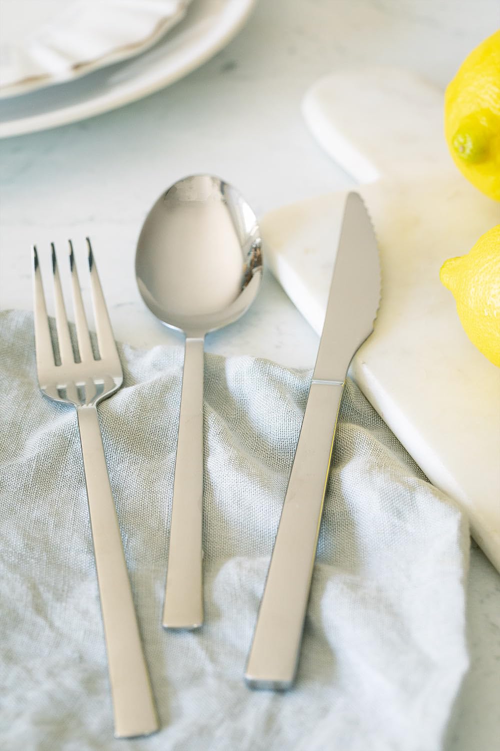 MONIX Amalfi | Lot de 24 Couverts avec Couteaux à Steak, Acier Inoxydable 18/10, Finition Polie, Passe au Lave-Vaisselle
