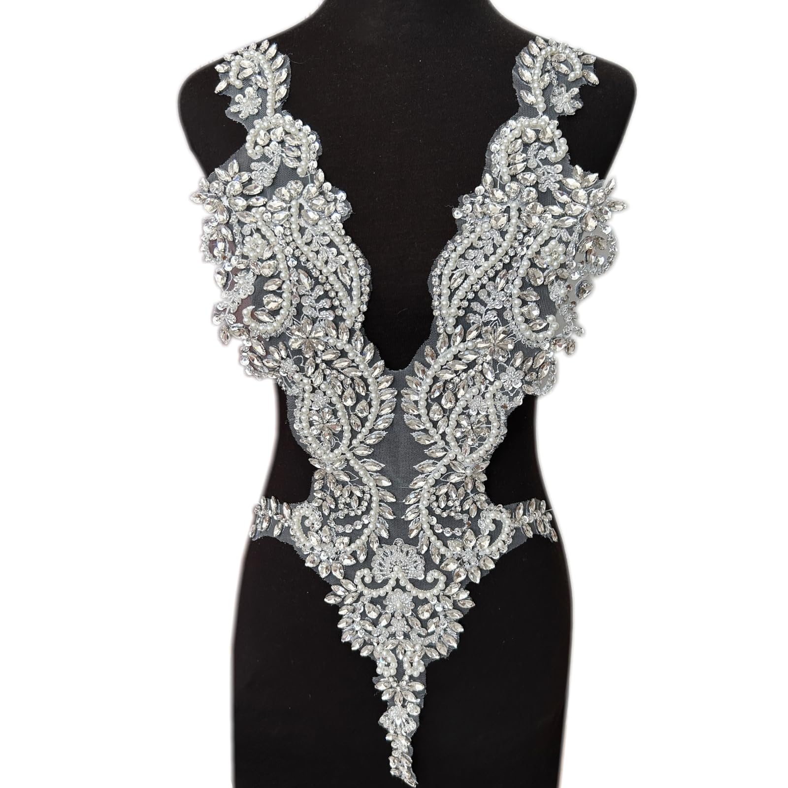 Robe de mariée terne ? Sublimez-la avec notre applique en strass et cristaux à coudre