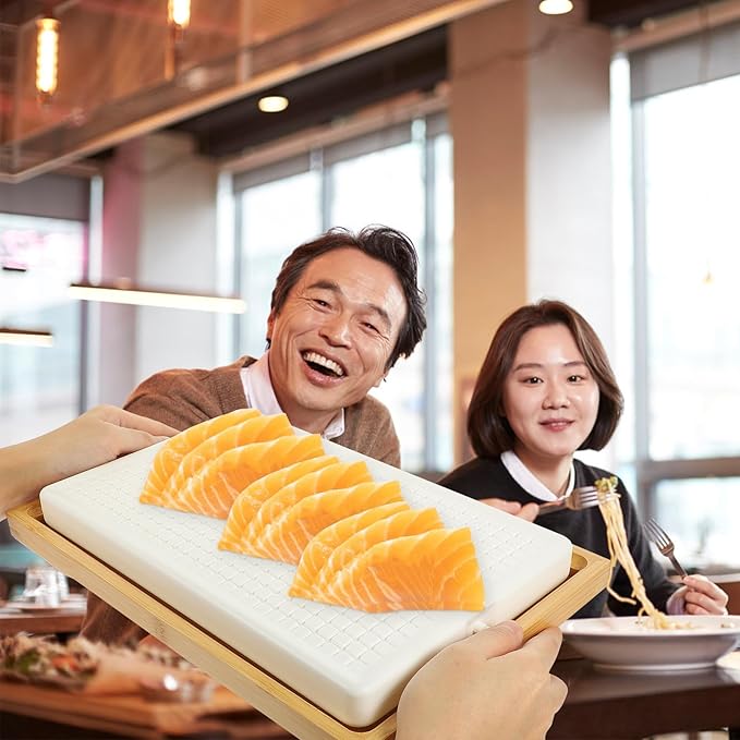Plato para sushi y sashimi de bambú y plástico miniatura 5