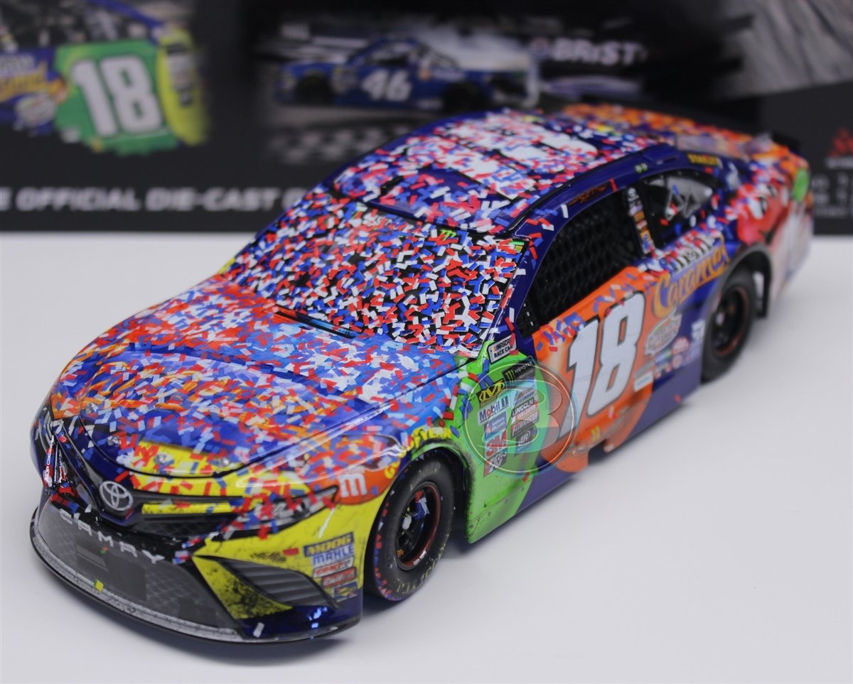 Lionel Racing W181721M3KBES Kyle Busch #18 Bristol Sweep 3 Car Set