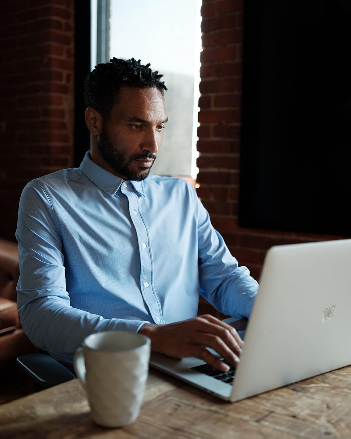 Rhone Men's Commuter Shirt, Performance Dress Shirts for Men, Machine Washable, Wrinkle Resistant, Classic Fit - Image 3