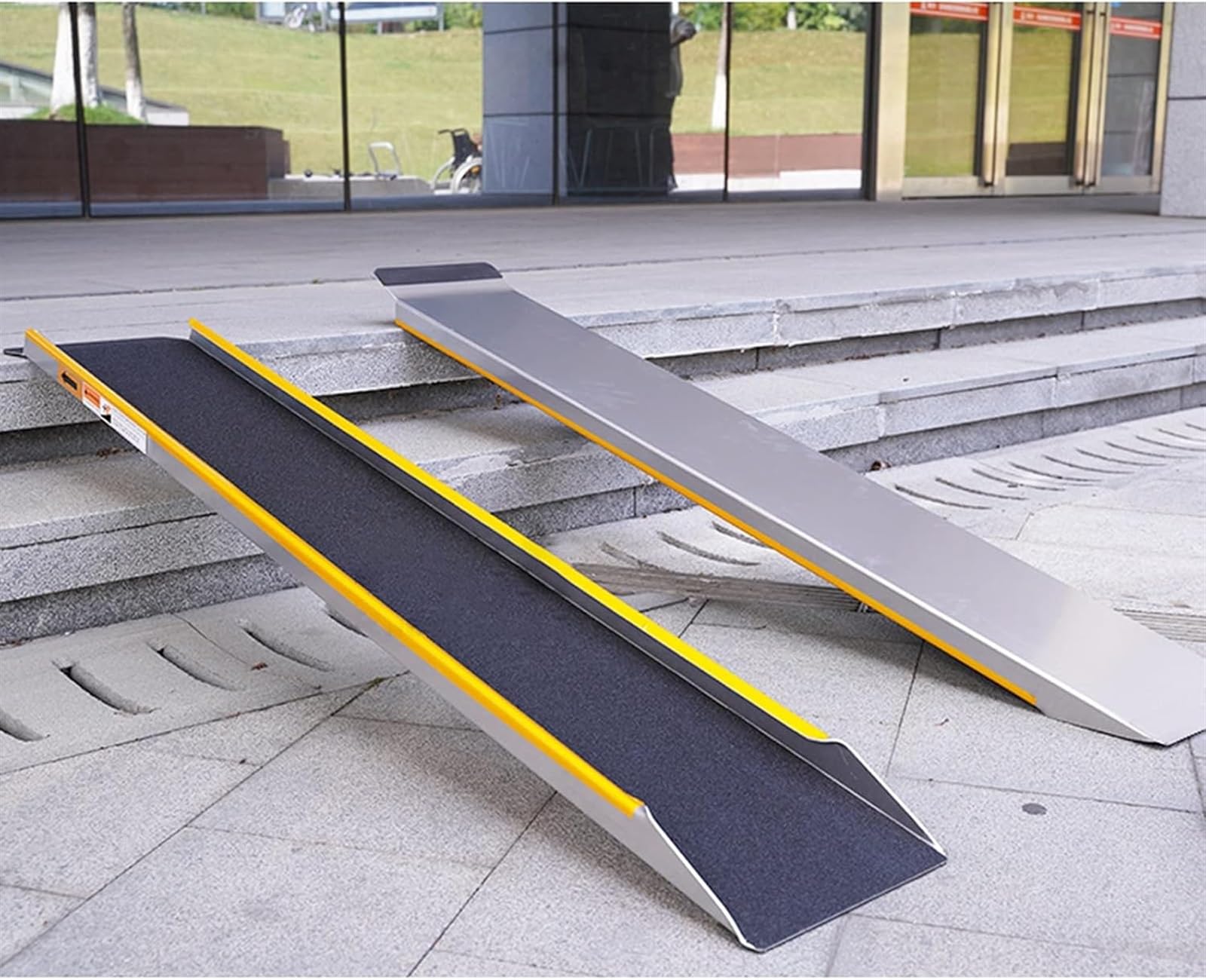 Rampa progowa, rampa dla wózków inwalidzkich, wytrzymała, antypoślizgowa, aluminiowa rampa do schodów, przenośna rampa progowa mobilności do domu, drzwi, skutera, obciążenie 300 kg