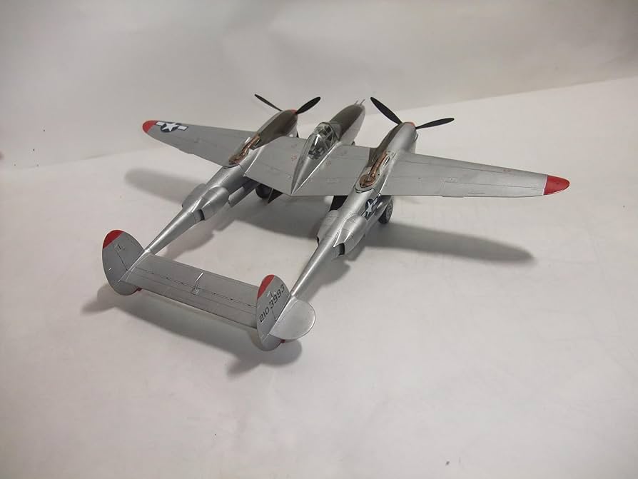 Amazon | 完成品 アメリカ陸軍ロッキードP38ライトニング戦闘機