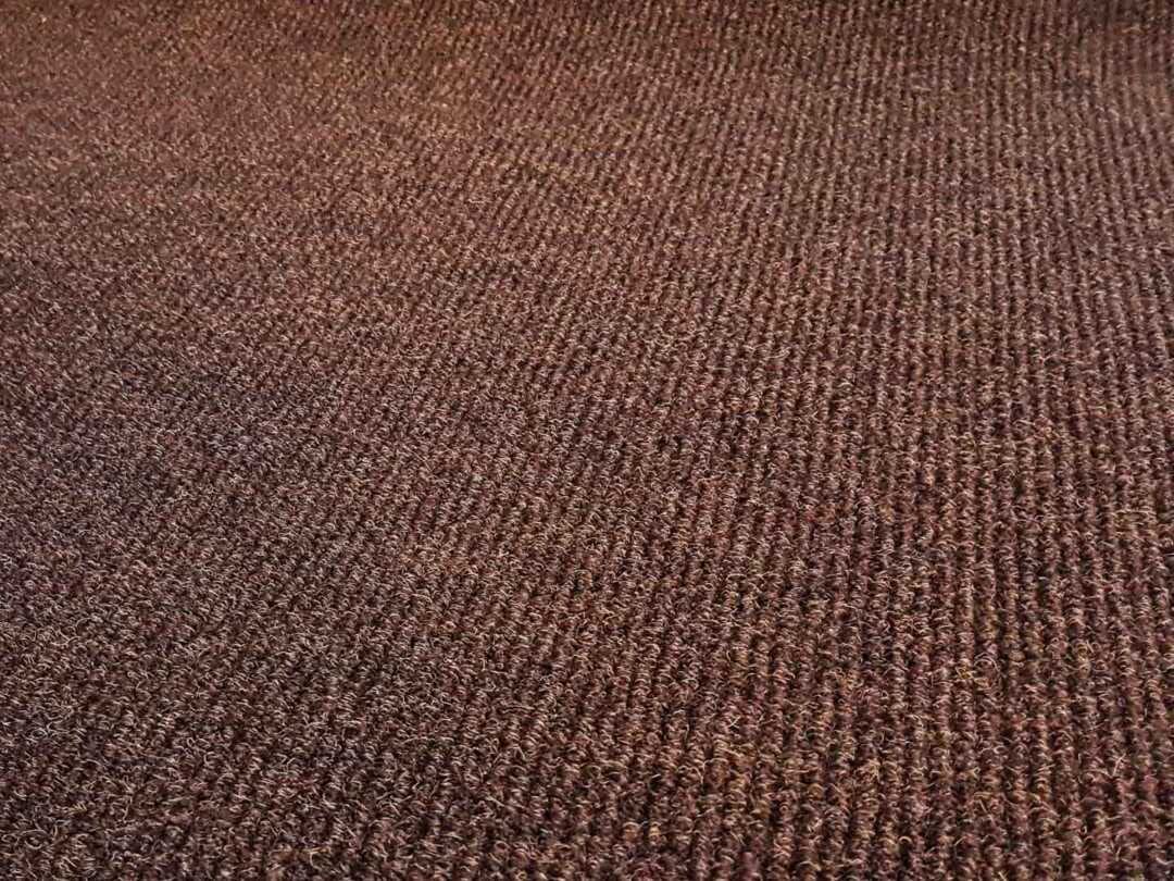 Riga - moquette agugliata su misura - Marrone 07-200x450cm