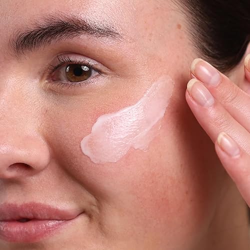 Miniatura 4 de Evolve Organic Beauty - Crema facial hidratante y protectora natural | Lote pequeño, belleza vegana limpia (2 onzas | 2.0 fl oz). El embalaje puede