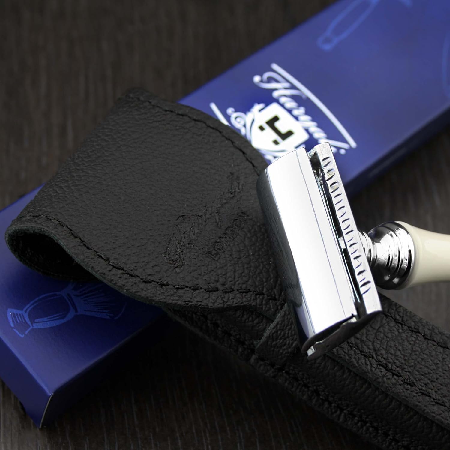 Men's Shaving Classic DE Safety Razor in Ivory Colour & Genuine Leather Protective Pouch (Blades Not Included) | Men's Shaving & Grooming > Gents Travel Essentials - Gift for Him