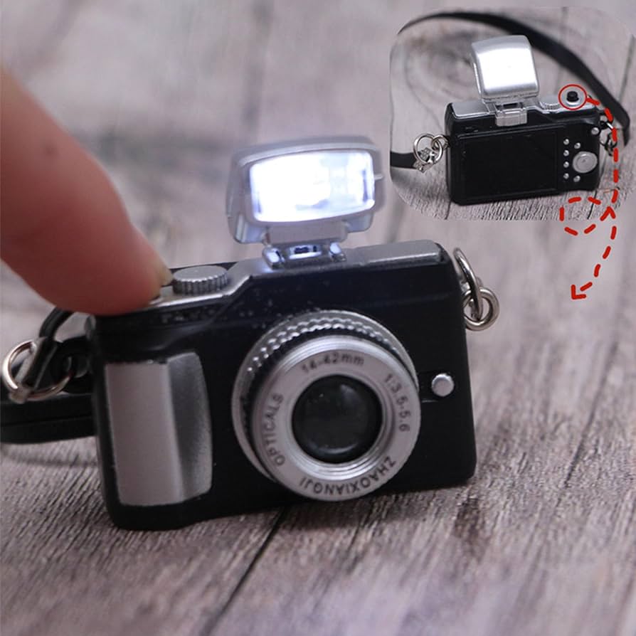 ミニチュアのフィルムで写せるカメラ ミニチュアのフィルムで写せるカメラ ミニチュア写真が撮れる