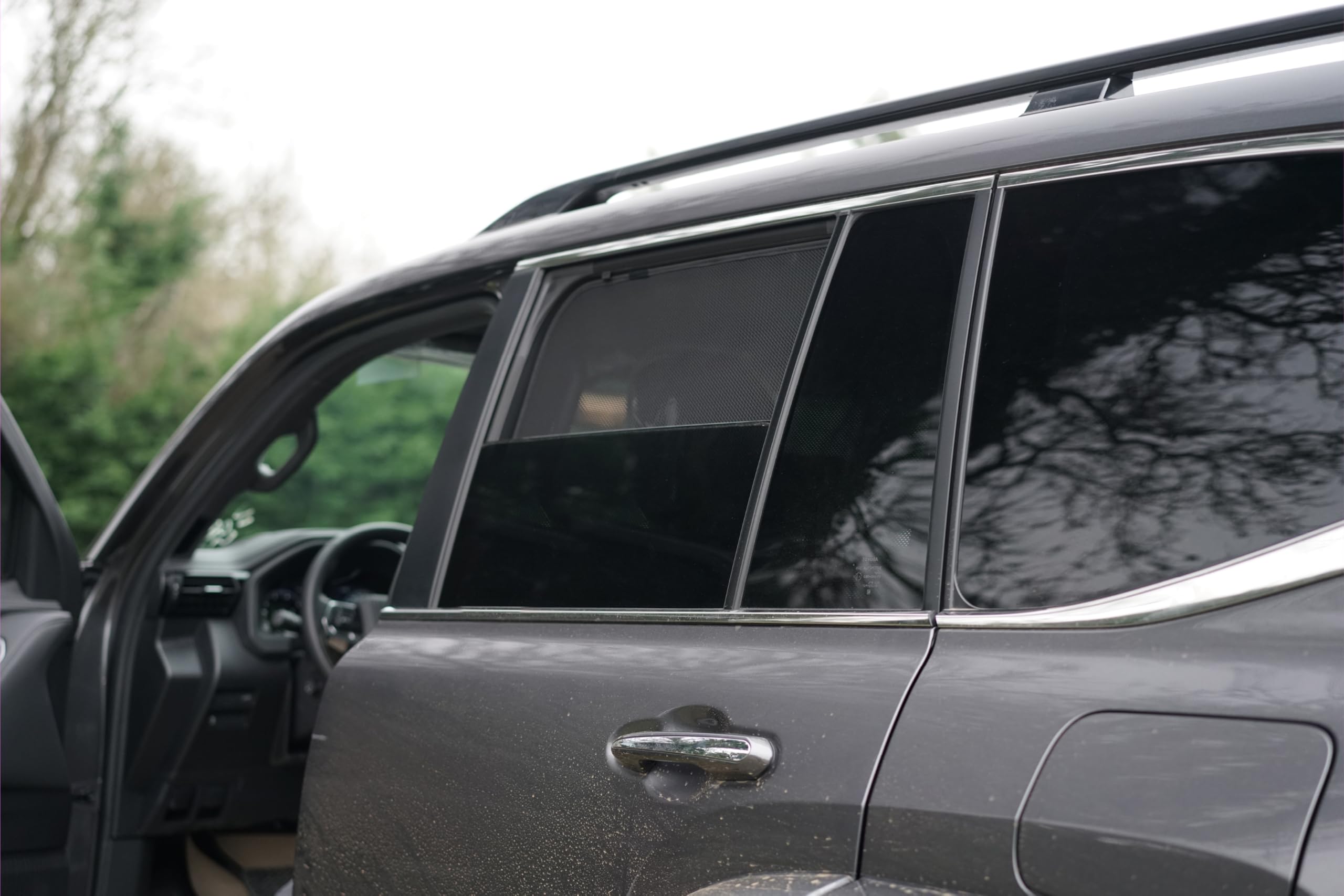 Juego de parasoles de Coche (Puertas Laterales traseras) compatibles con Toyota Landcruiser J300 2021 (2 Piezas) parasoles Personalizados para automóviles