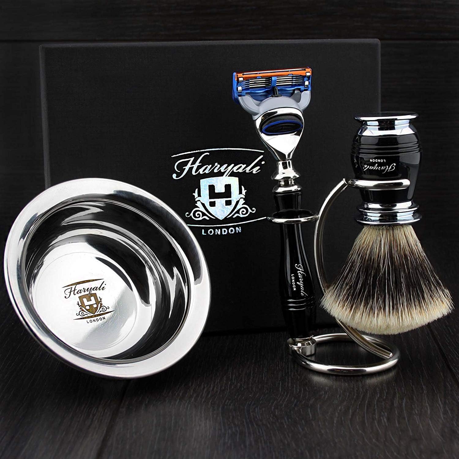 Premium 4-teiliges Rasierset mit Luxusrasierer, Silver Tip Badger Rasierpinsel, Doppelständer & Rasierschale - Haryali London Special Selection