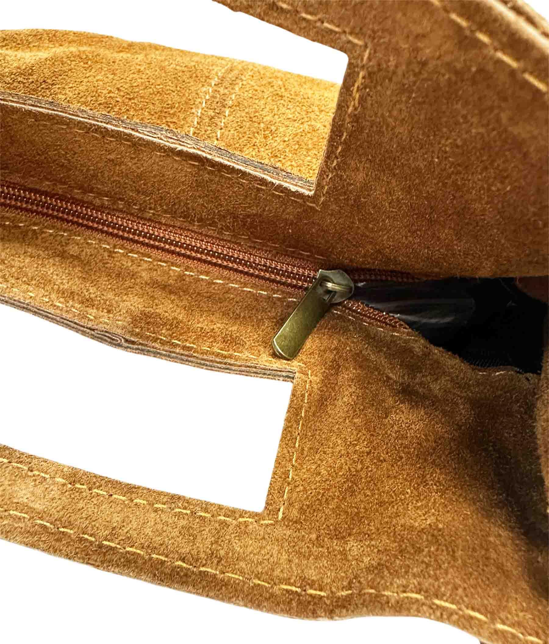 Borsa a tracolla in pelle scamosciata con frange, realizzata in Italia, in due varianti