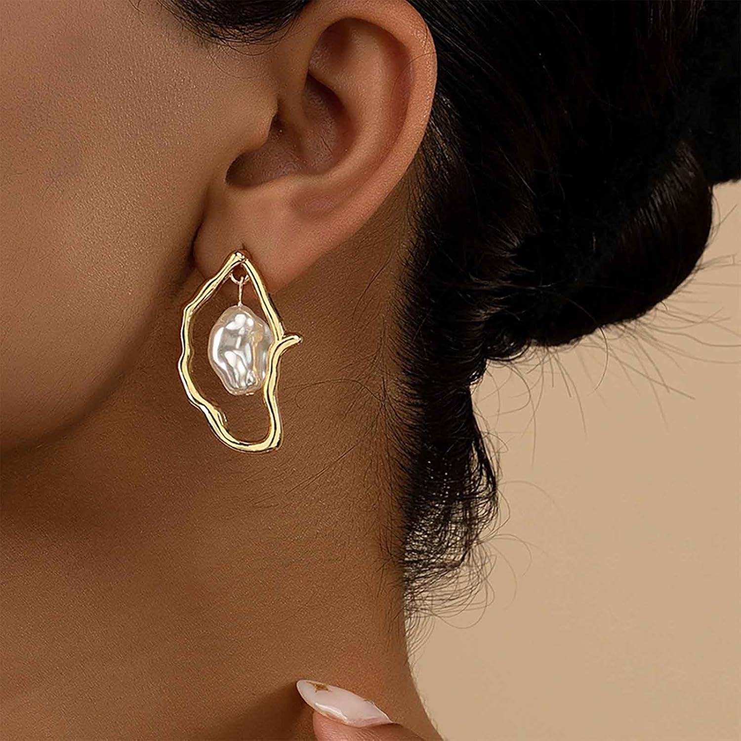 Punk Baroque Pearl Drop Earrings Bridal Pearl Dangle Earring Irregular Gold Hoop Earrings Abstract Metal Earring Irregular Oval Stud Jewelry for Women - Image 2